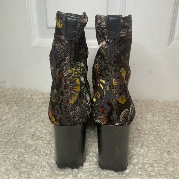 HISPANITAS Portia Floral Velvet Chunky Heeled Booties 6.5 EUC - Picture 2 of 10